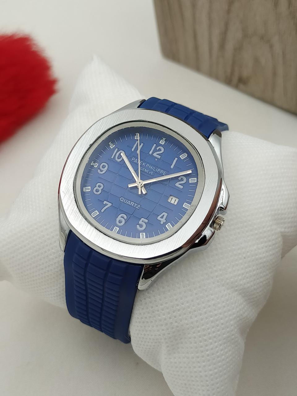 Patek Philippe Geneve Stylish Watch with Silicon Strap and Silver Dial