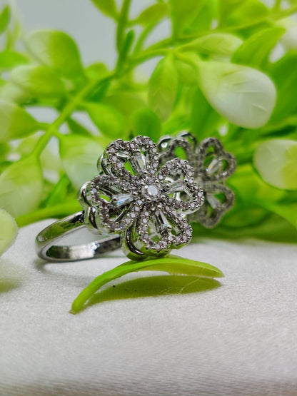 FloraDazzle: Imported Dual-Tone Floral Movable Adjustable Ring