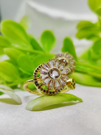 RadiantSun: Elegant Moveable Sunflower Ring – Timeless Sparkle